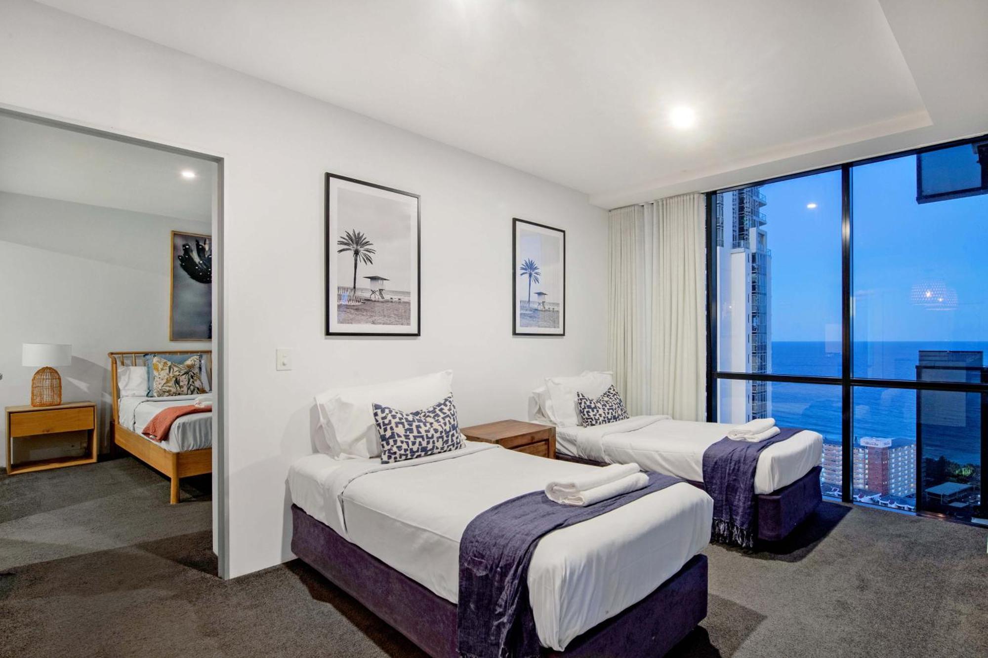 Ocean View Apartments With Balcony - Circle On Cavill - Central Location! - Self Contained & Privately Managed Gold Coast Exterior photo