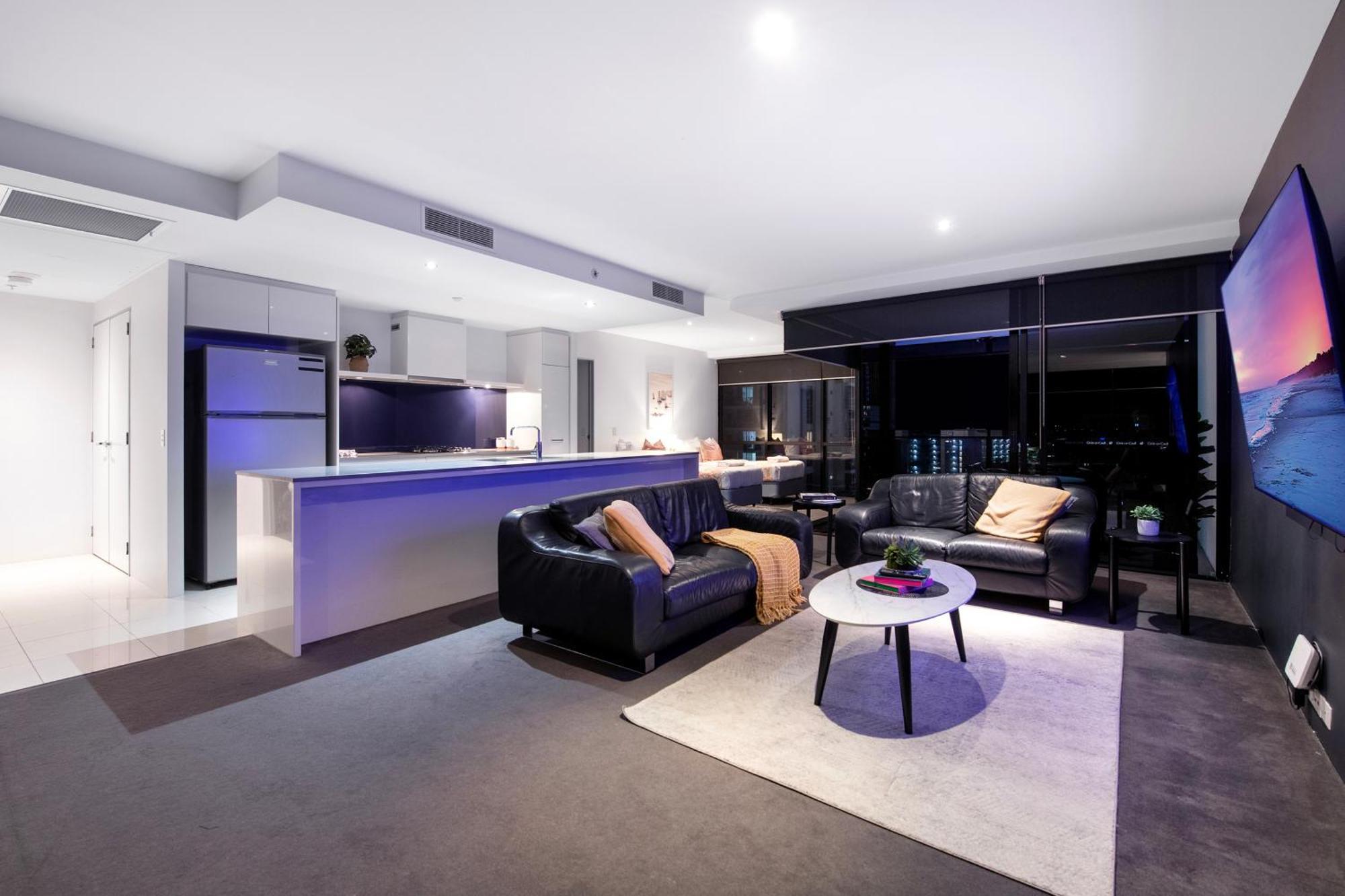 Ocean View Apartments With Balcony - Circle On Cavill - Central Location! - Self Contained & Privately Managed Gold Coast Exterior photo