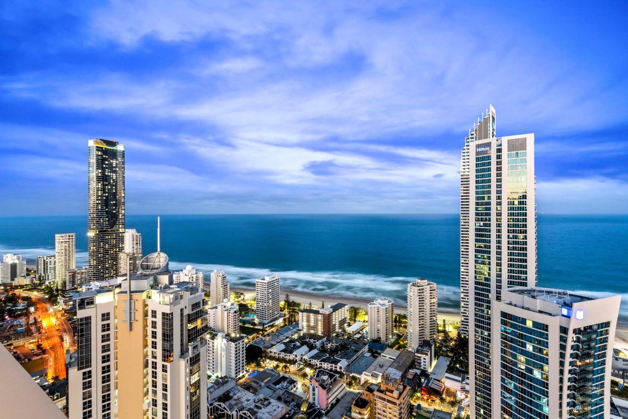Ocean View Apartments With Balcony - Circle On Cavill - Central Location! - Self Contained & Privately Managed Gold Coast Exterior photo