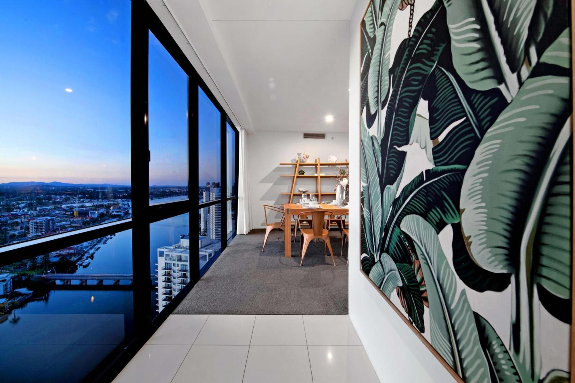 Ocean View Apartments With Balcony - Circle On Cavill - Central Location! - Self Contained & Privately Managed Gold Coast Exterior photo