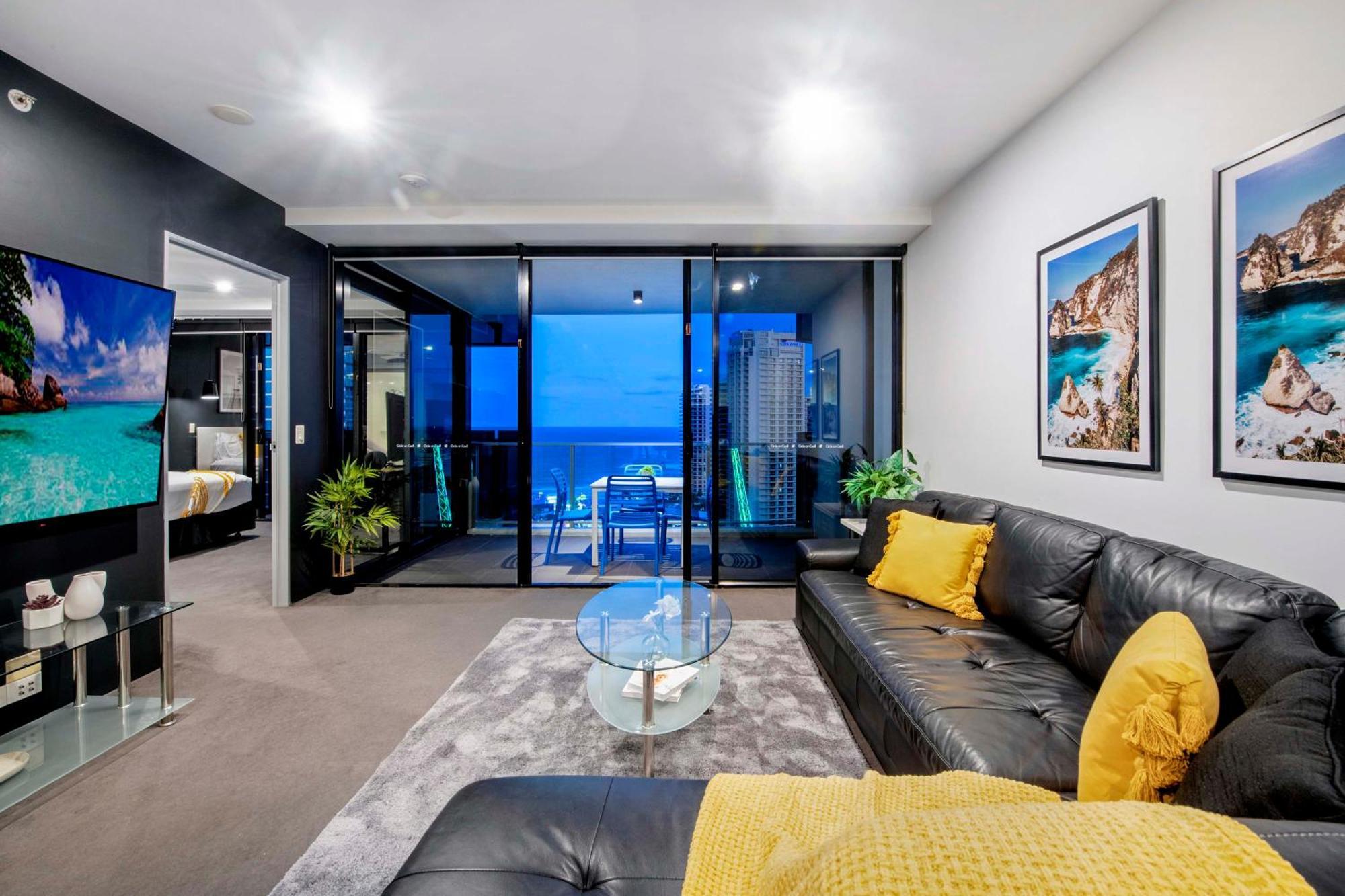 Ocean View Apartments With Balcony - Circle On Cavill - Central Location! - Self Contained & Privately Managed Gold Coast Exterior photo