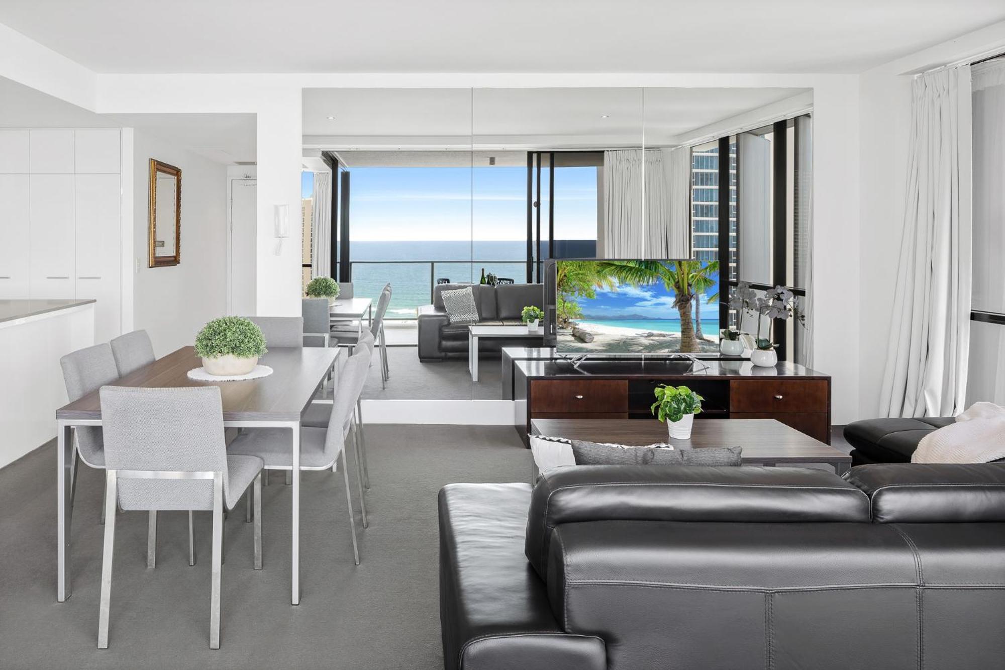 Ocean View Apartments With Balcony - Circle On Cavill - Central Location! - Self Contained & Privately Managed Gold Coast Exterior photo