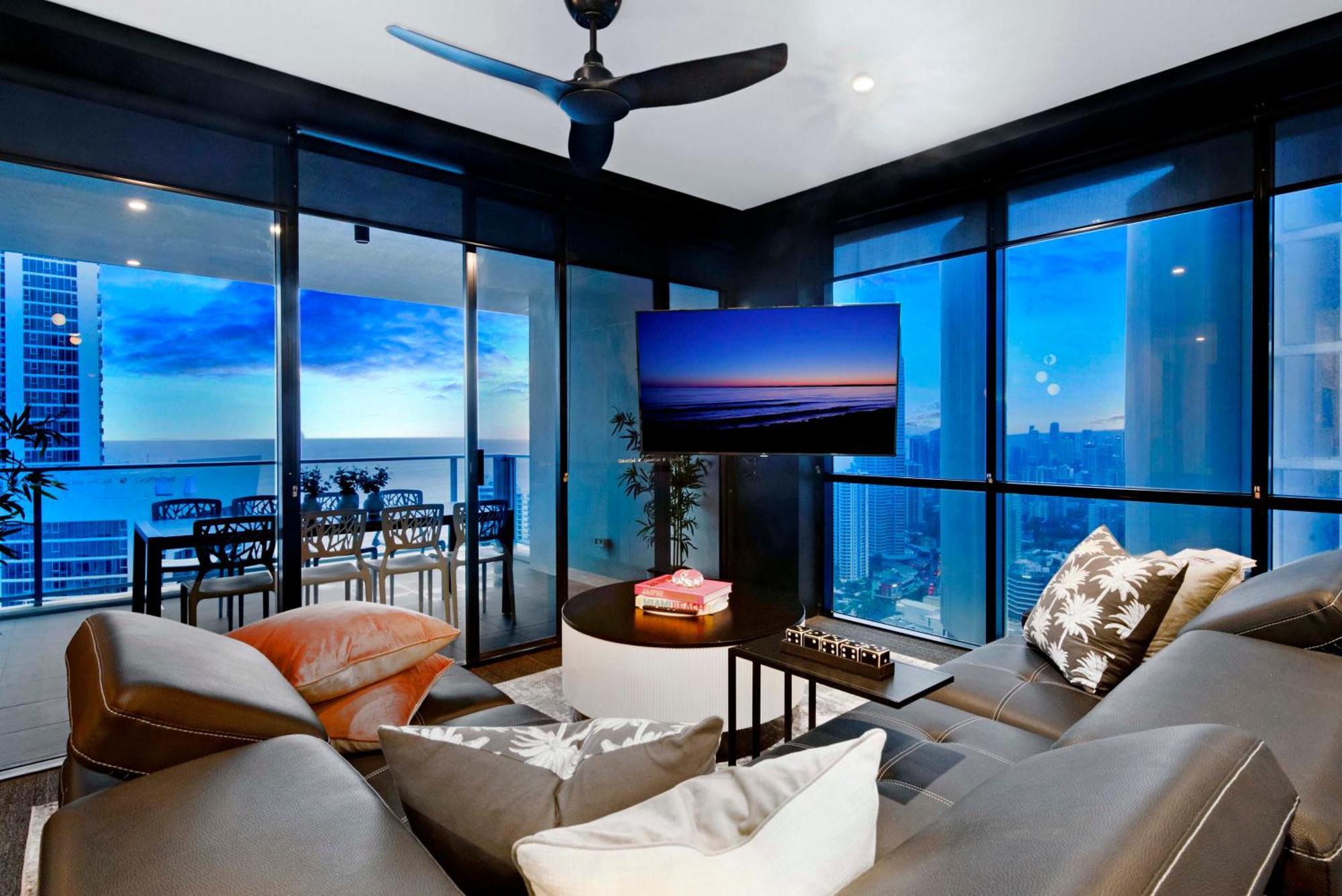 Ocean View Apartments With Balcony - Circle On Cavill - Central Location! - Self Contained & Privately Managed Gold Coast Exterior photo