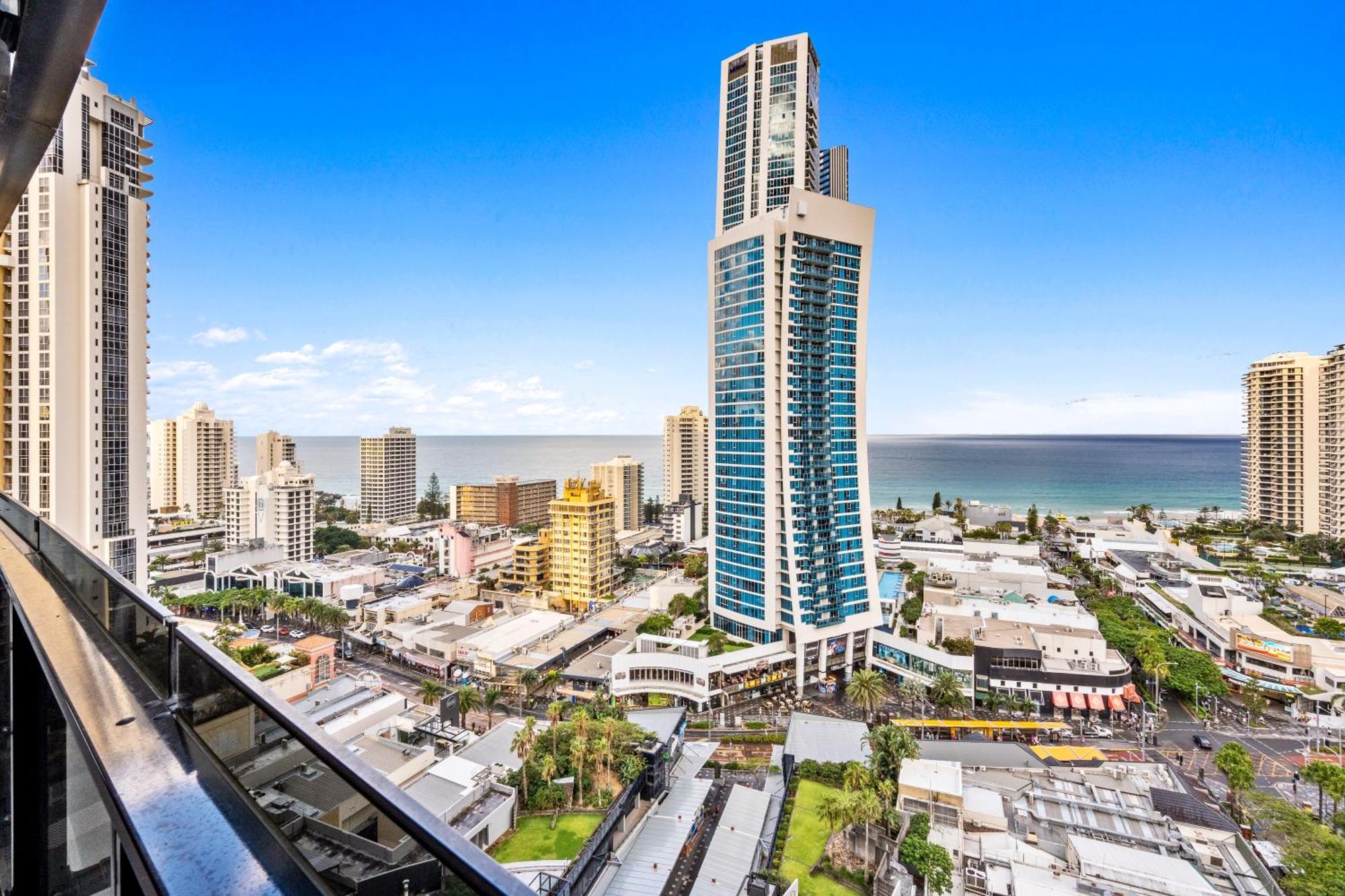 Ocean View Apartments With Balcony - Circle On Cavill - Central Location! - Self Contained & Privately Managed Gold Coast Exterior photo