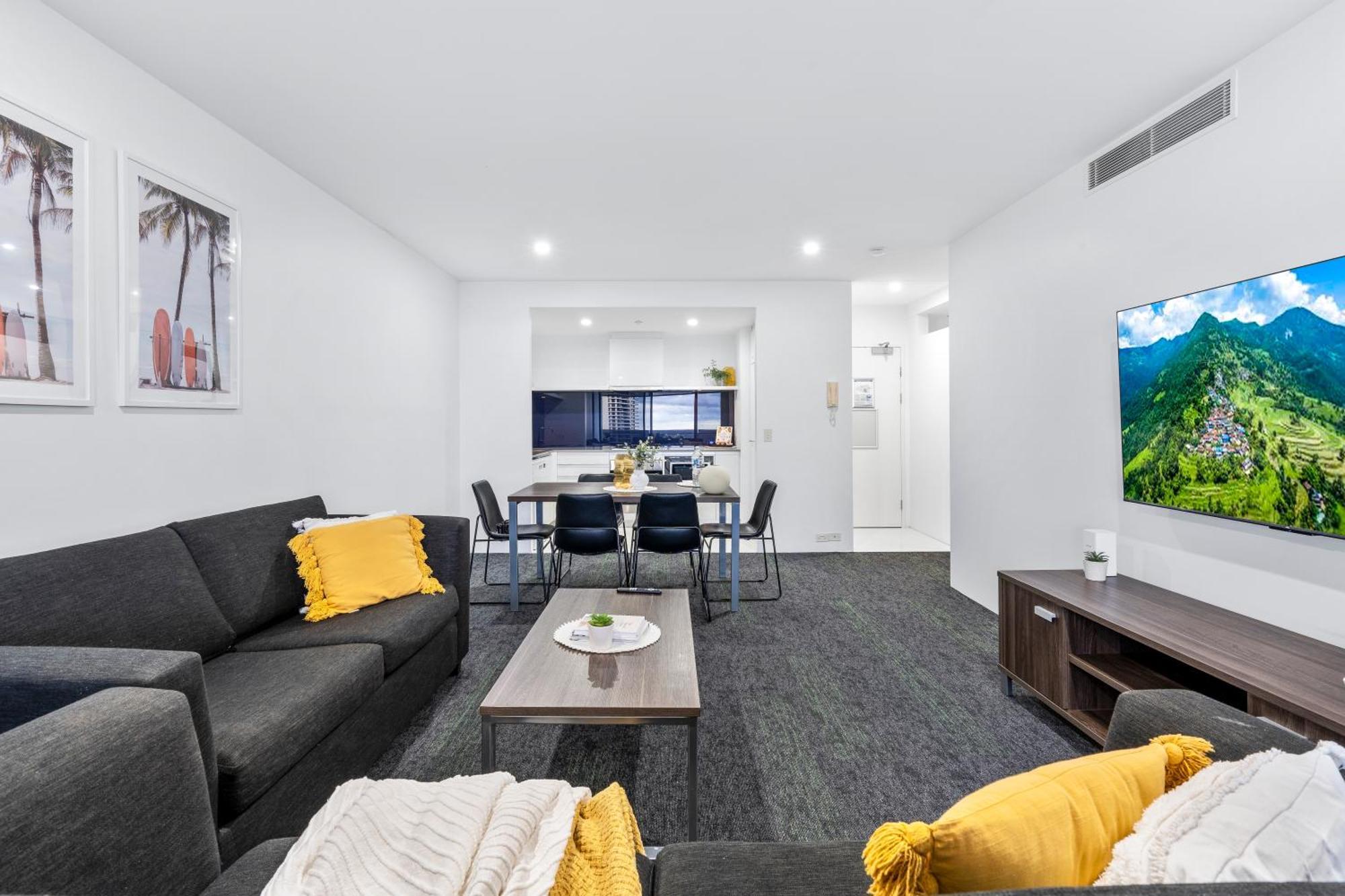 Ocean View Apartments With Balcony - Circle On Cavill - Central Location! - Self Contained & Privately Managed Gold Coast Exterior photo