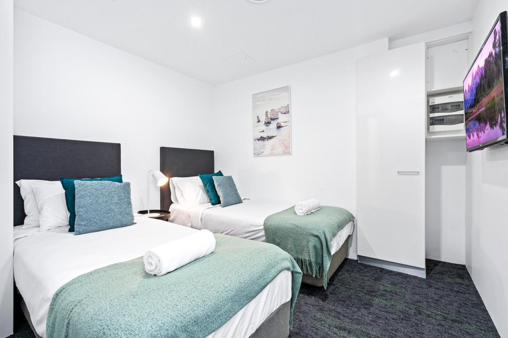Ocean View Apartments With Balcony - Circle On Cavill - Central Location! - Self Contained & Privately Managed Gold Coast Exterior photo