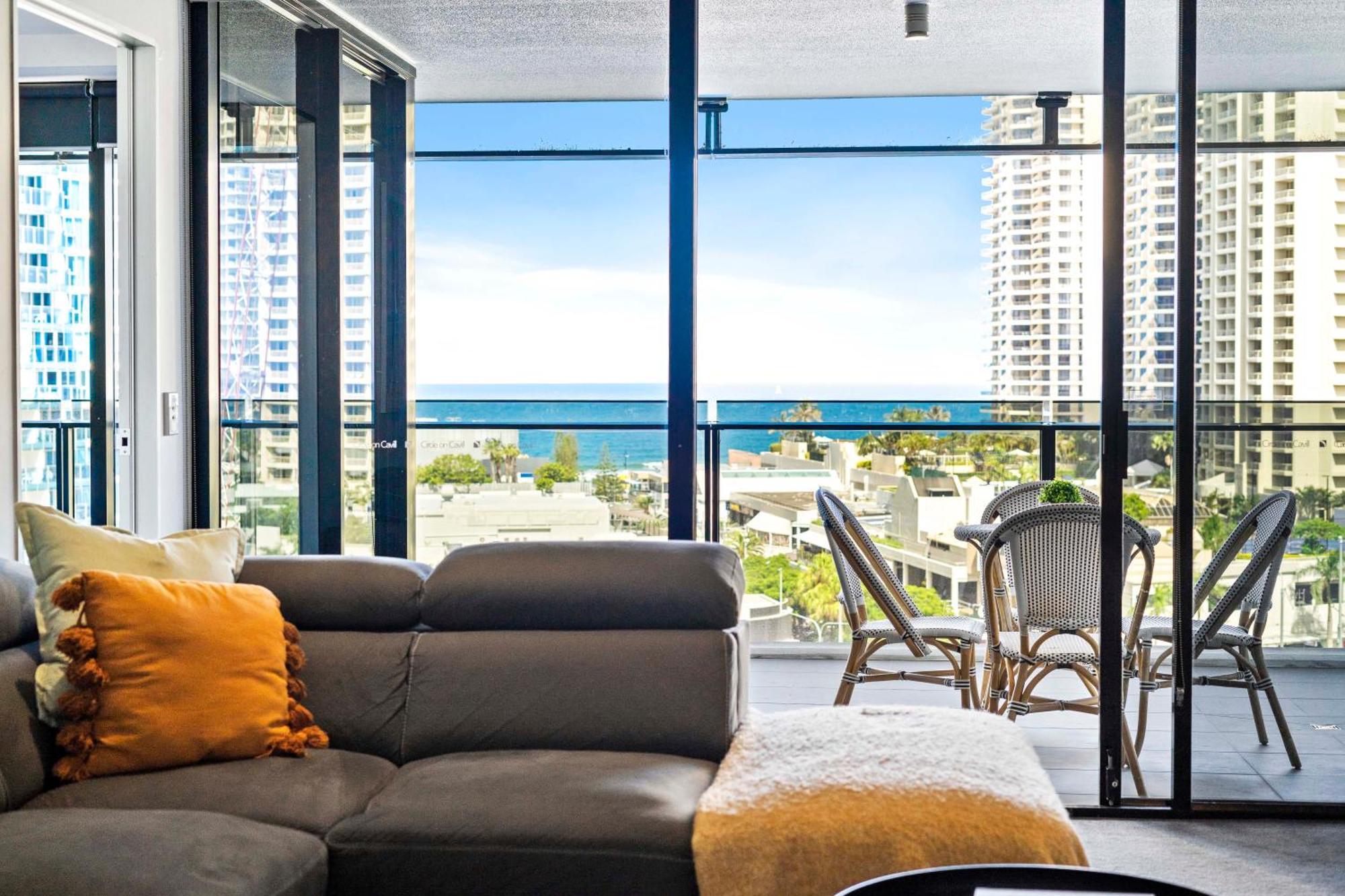 Ocean View Apartments With Balcony - Circle On Cavill - Central Location! - Self Contained & Privately Managed Gold Coast Exterior photo